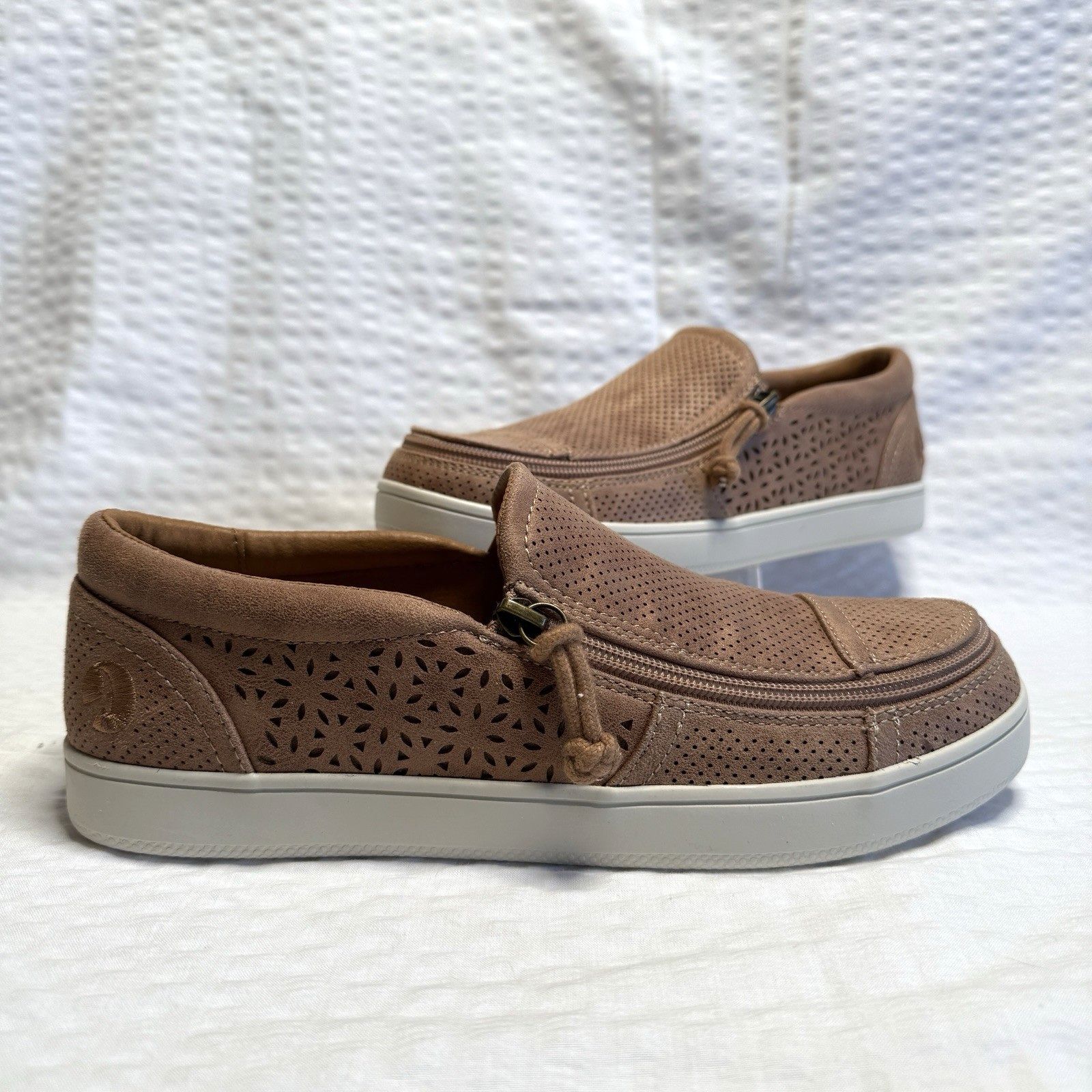 Billy Footwear Women's Perf Low Casual Sneakers Size Us 8.5m Zip-Away Shoes Tan